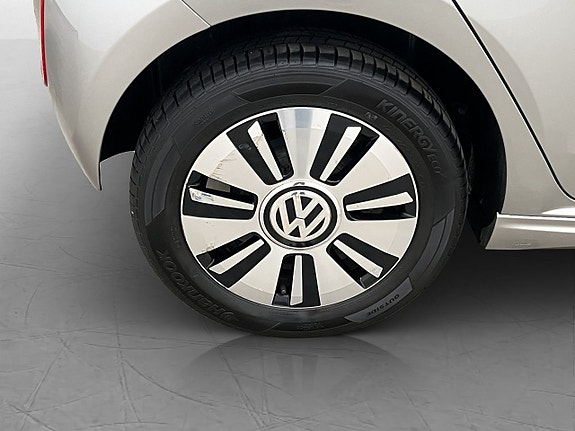 Volkswagen e-Up! 27 of 30