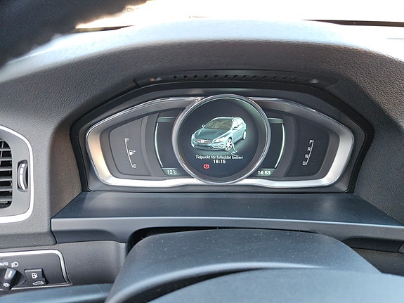 Volvo V60 4 of 5