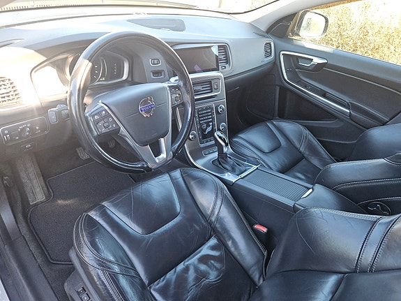 Volvo V60 5 of 5