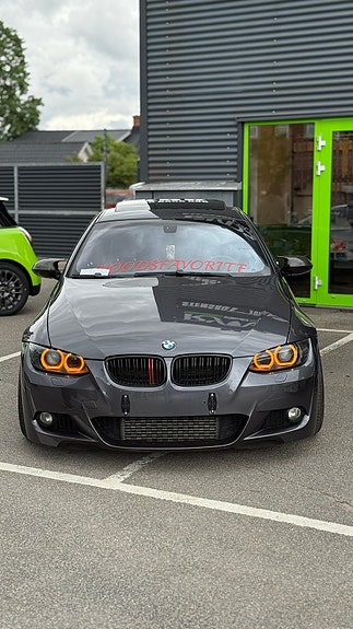BMW 335i 3 of 5