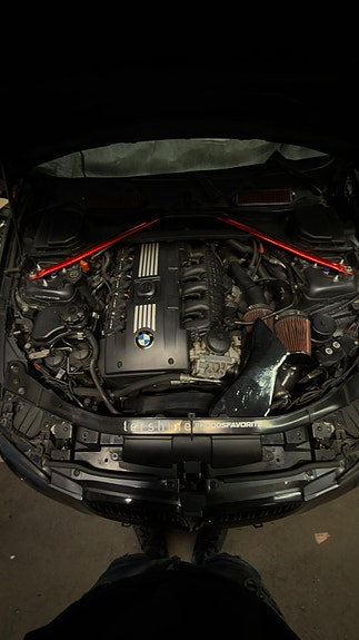 BMW 335i 4 of 5