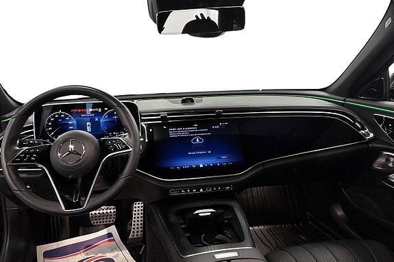 Mercedes-Benz E300 de 9 of 16