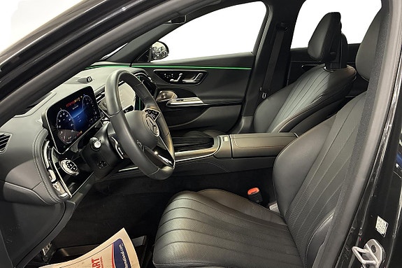 Mercedes-Benz E300 de 8 of 16