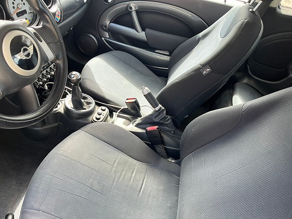 MINI Cooper 19 of 22