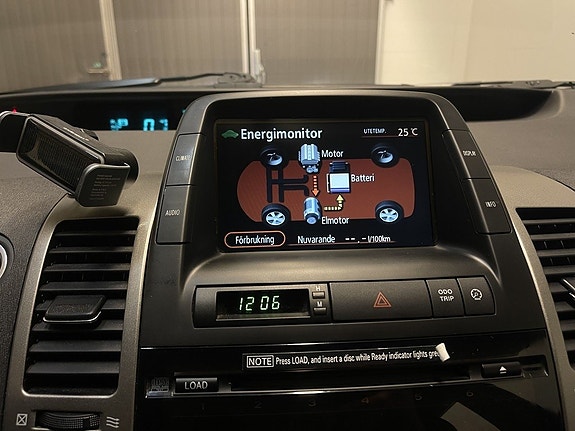 Toyota Prius 13 of 17