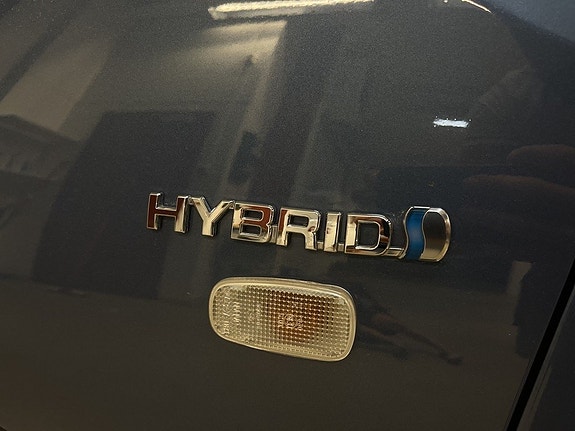 Toyota Prius 17 of 17