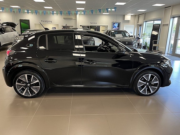Peugeot e-208 5 of 5