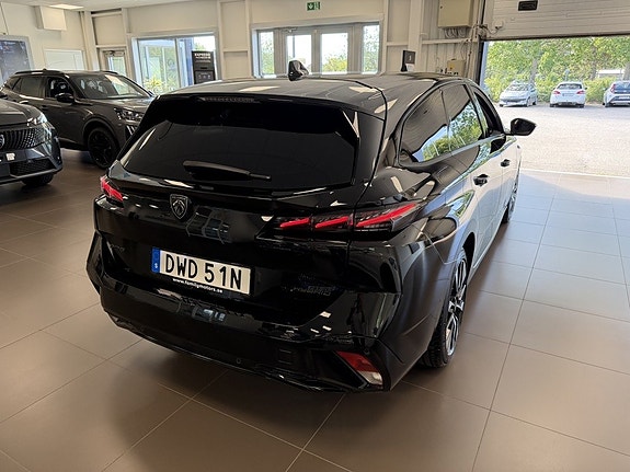 Peugeot e-208 24 of 30