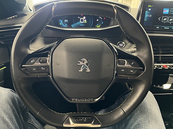 Peugeot e-208 20 of 30