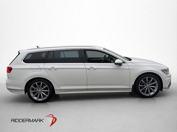 Volkswagen Passat 9 of 30