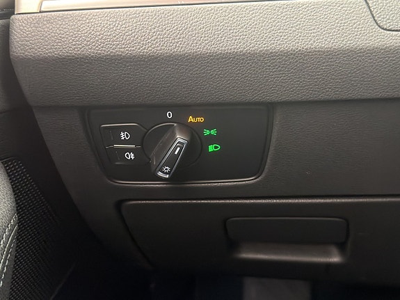 Volkswagen Passat 15 of 30
