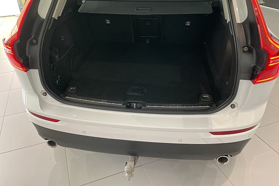 Volvo XC60 13 of 19