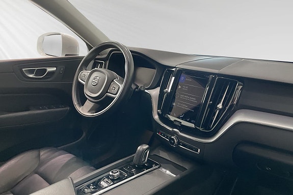 Volvo XC60 10 of 19