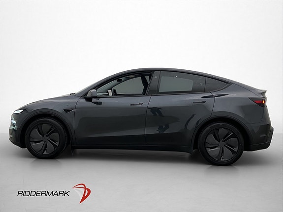 Tesla Model Y 5 of 5