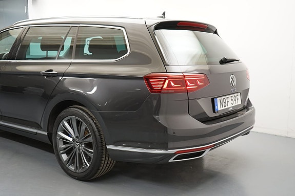 Volkswagen Passat 3 of 5