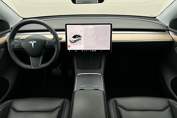 Tesla Model Y 3 of 3