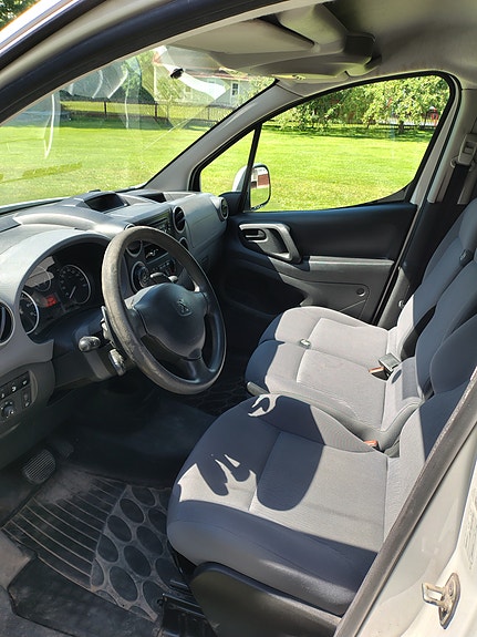 Peugeot Partner 3 of 4