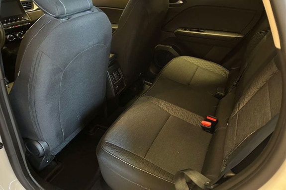 Renault Captur 13 of 21