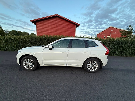 Volvo XC60 4 of 5