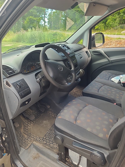 Mercedes-Benz Vito 109 3 of 5