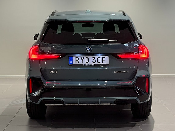 BMW X1 4 of 5