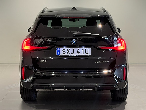 BMW X1 4 of 5
