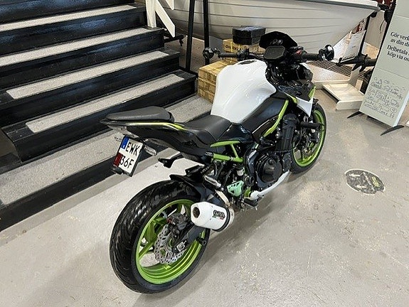 Kawasaki Z 900 4 of 6