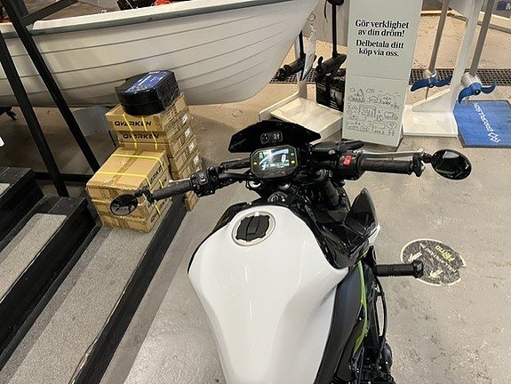 Kawasaki Z 900 6 of 6