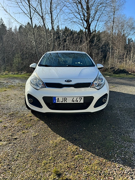 Kia Rio 4 of 5