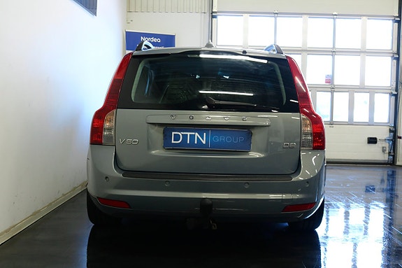 Volvo V50 4 of 5