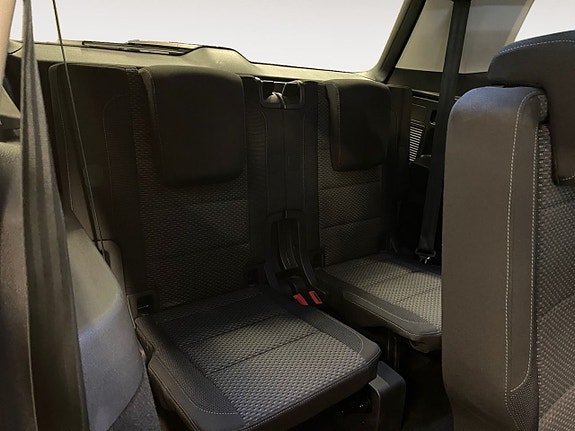 Volkswagen Touran 14 of 26
