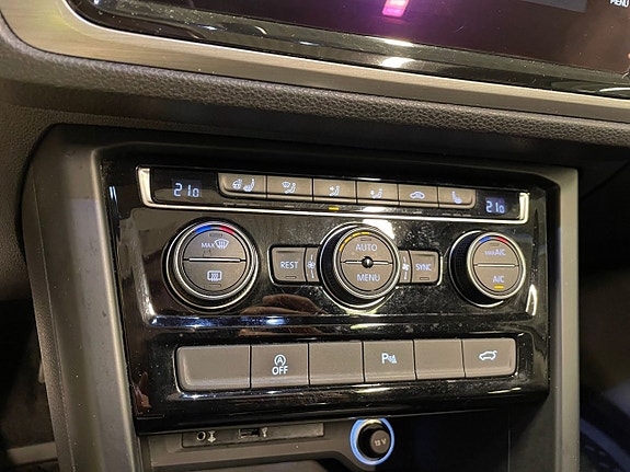Volkswagen Touran 23 of 26
