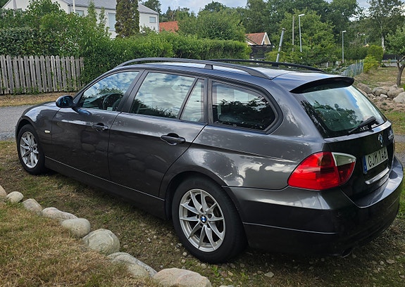 BMW 320d 5 of 5