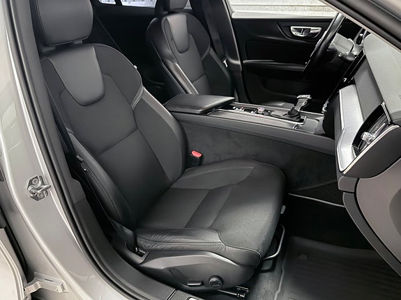 Volvo V60 Cross Country 14 of 22