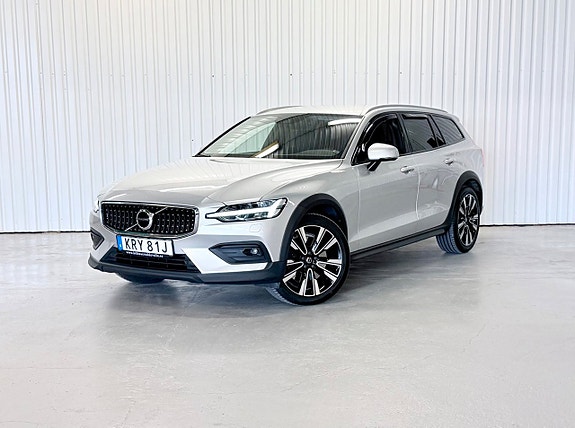 Volvo V60 Cross Country 7 of 22