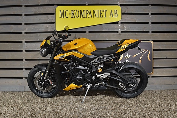 Triumph Street Triple RS 4 of 5