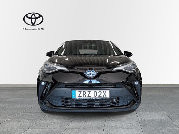 Toyota C-HR 2 of 5
