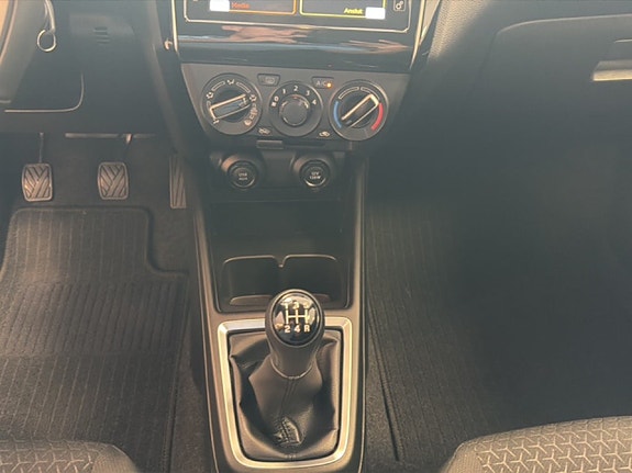 Suzuki Swift 18 of 20