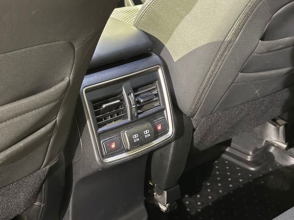 Subaru Forester 10 of 18