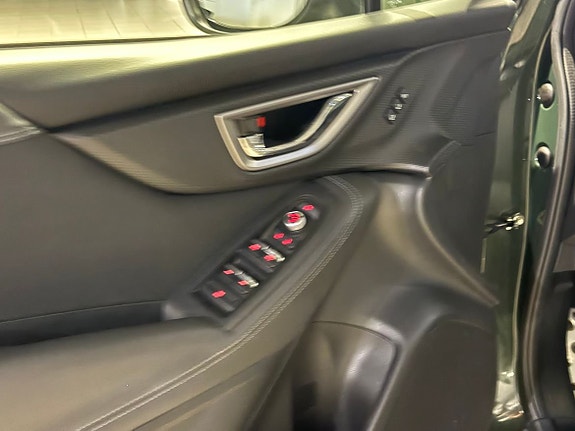 Subaru Forester 14 of 18