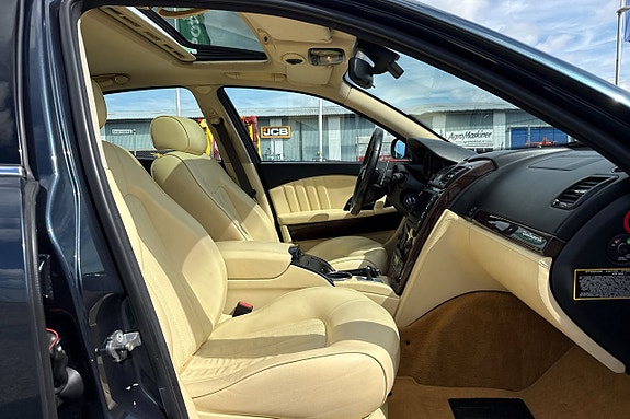Maserati Quattroporte 18 of 27