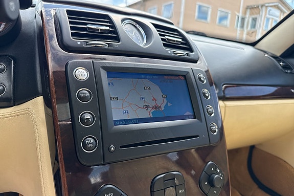 Maserati Quattroporte 14 of 27