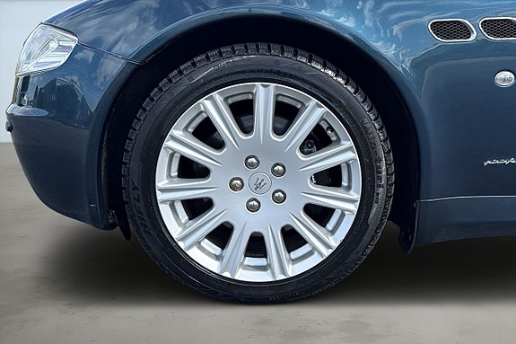 Maserati Quattroporte 9 of 27