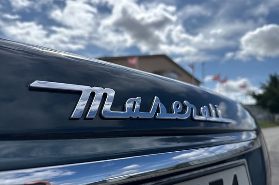 Maserati Quattroporte 21 of 27