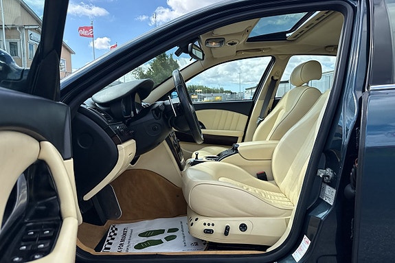 Maserati Quattroporte 12 of 27