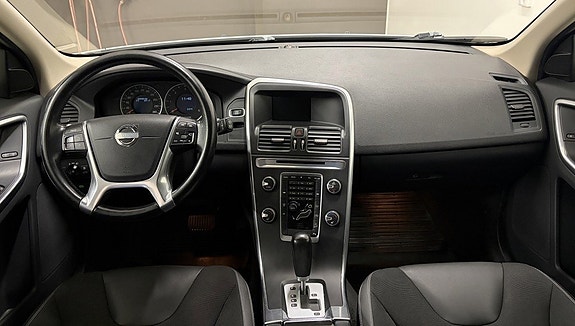 Volvo XC60 6 of 13