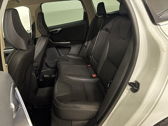 Volvo XC60 9 of 13