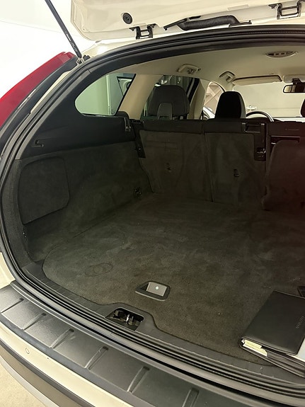 Volvo XC60 11 of 13