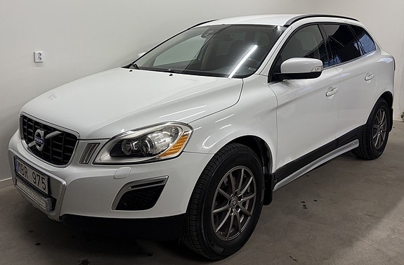Volvo XC60 4 of 5