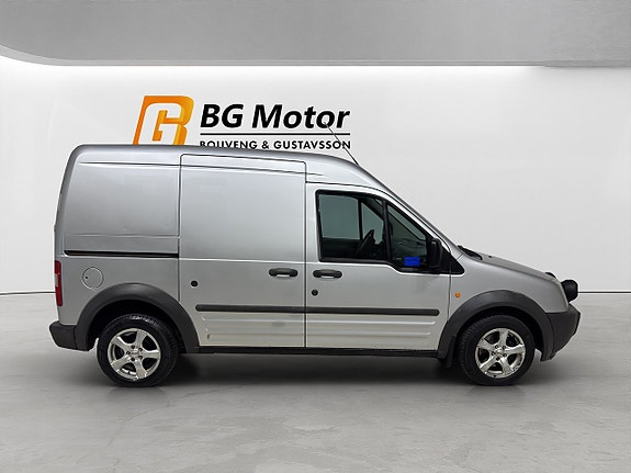 Ford Transit Connect 3 of 5